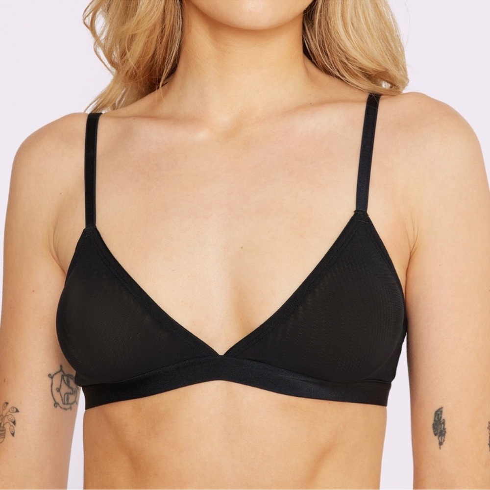 Parade Silky Mesh Triangle Bra- Eightball (Black)